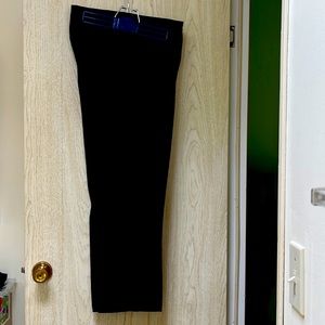 Men’s stretch casual paint jean style, size 34 Clean well maintained